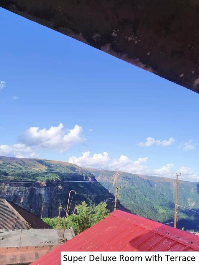 Odyssey'S Pateng Homestay, Cherrapunji Exteriör bild