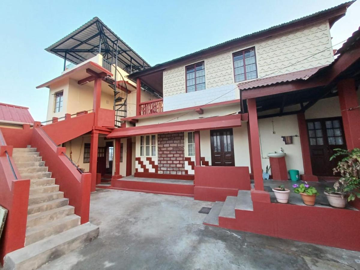 Odyssey'S Pateng Homestay, Cherrapunji Exteriör bild