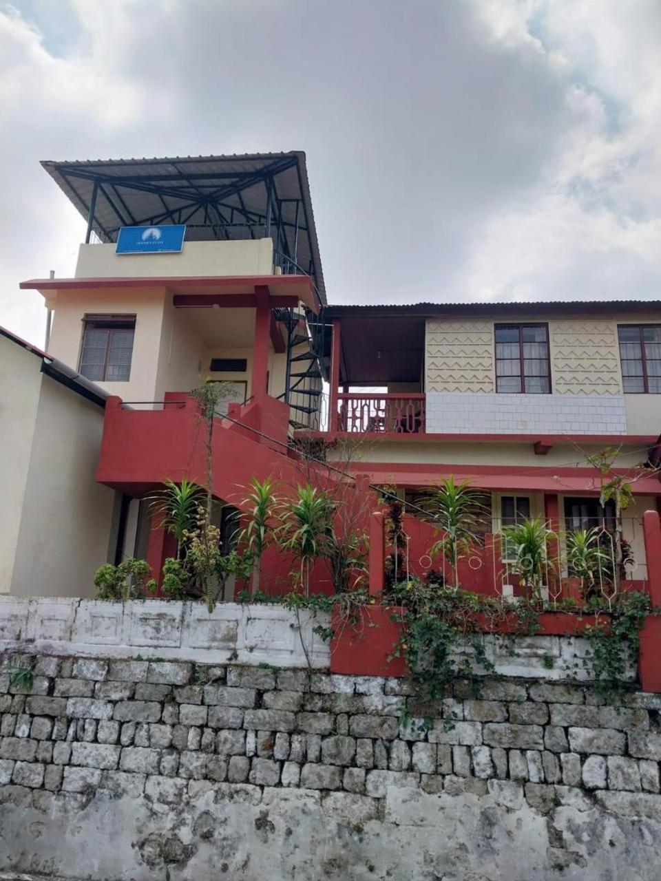 Odyssey'S Pateng Homestay, Cherrapunji Exteriör bild